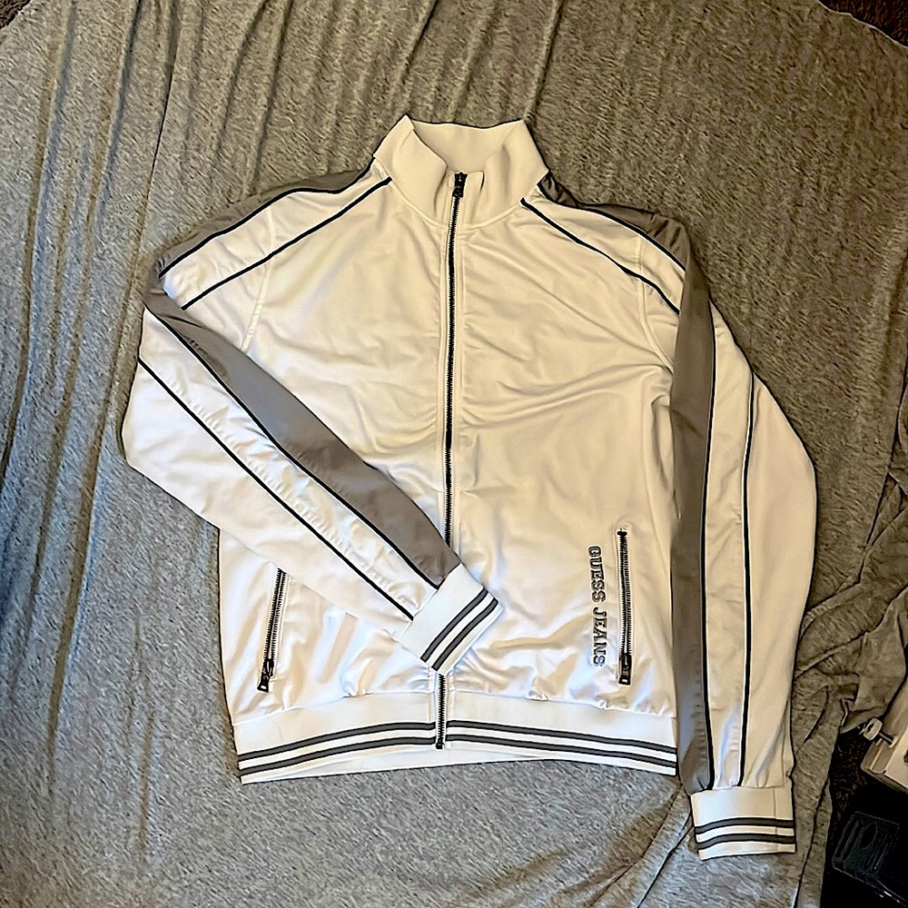 White guess zip up jacket